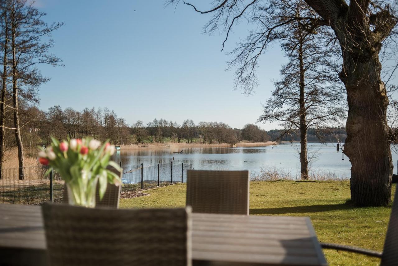 5 Sterne Ferienhaus Direkt Am See Mit Sauna-Kamin-Garten Krakow am See Exterior photo